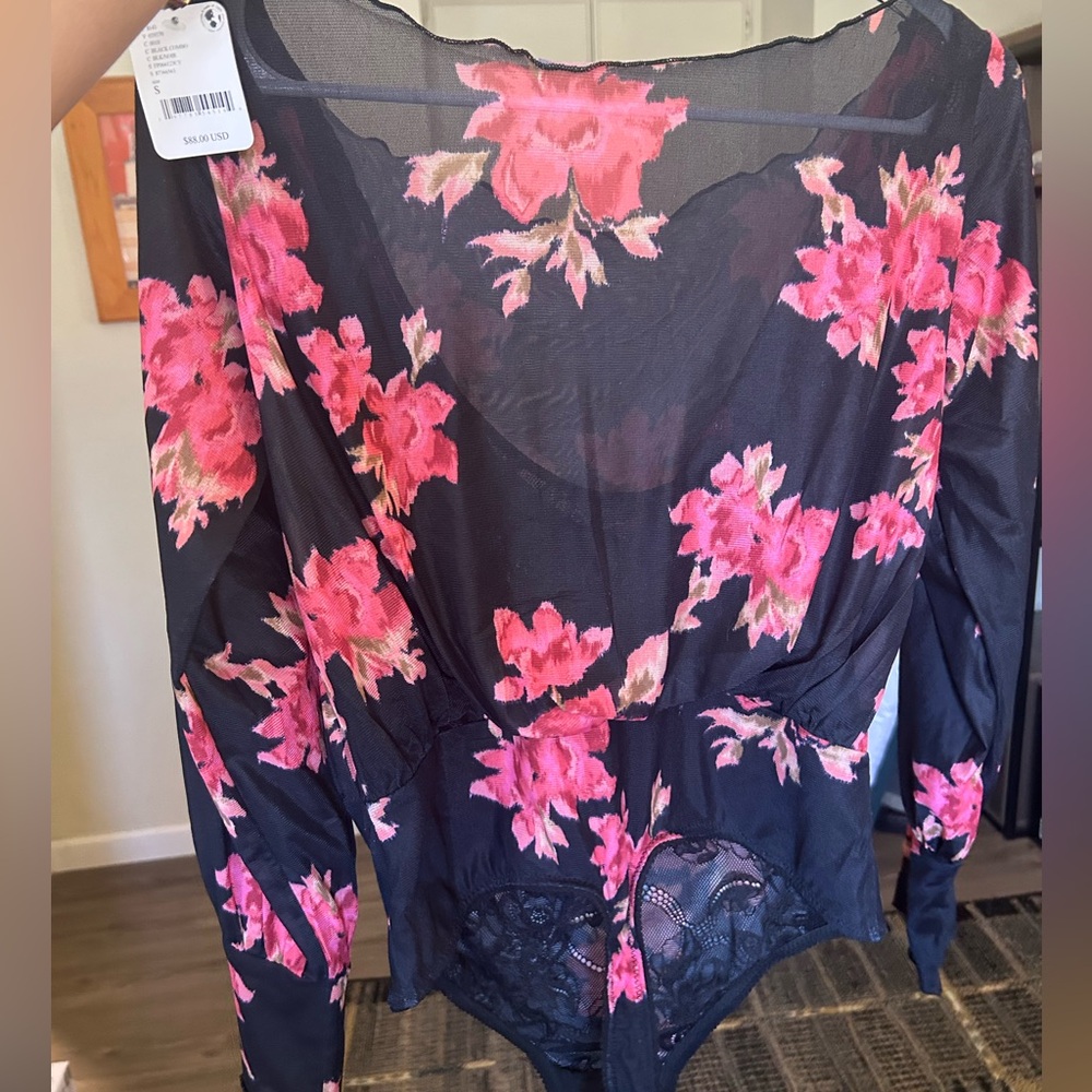 NWT Free People Red Rose Floral Bodysuit Size Small Snap gusset thong style - Picture 13 of 14